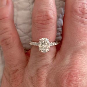 2 carat oval cut D color engagement ring moissanite.